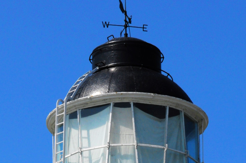 馬祖莒光｜東莒島（東犬）燈塔！擁有150年歷史，漆成白色的花崗岩燈塔