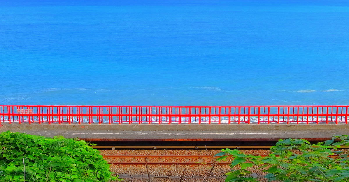 台東太麻里｜懸浮在太平洋上的多良車站！遺世獨立的祕境景點，台灣最美的海景火車站