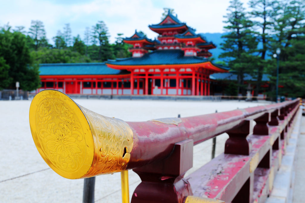 京都自由行｜平安神宮．紀念平安建都1100年而創建，也是京都春日賞櫻的勝地
