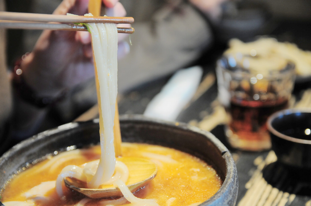 京都必吃美味｜平安神宮旁的排隊烏龍麵名店，山元麵藏