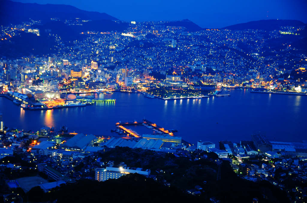日本九州長崎｜稻佐山山頂展望台，世界新三大夜景之一，比百萬夜景還值錢的千萬夜景！