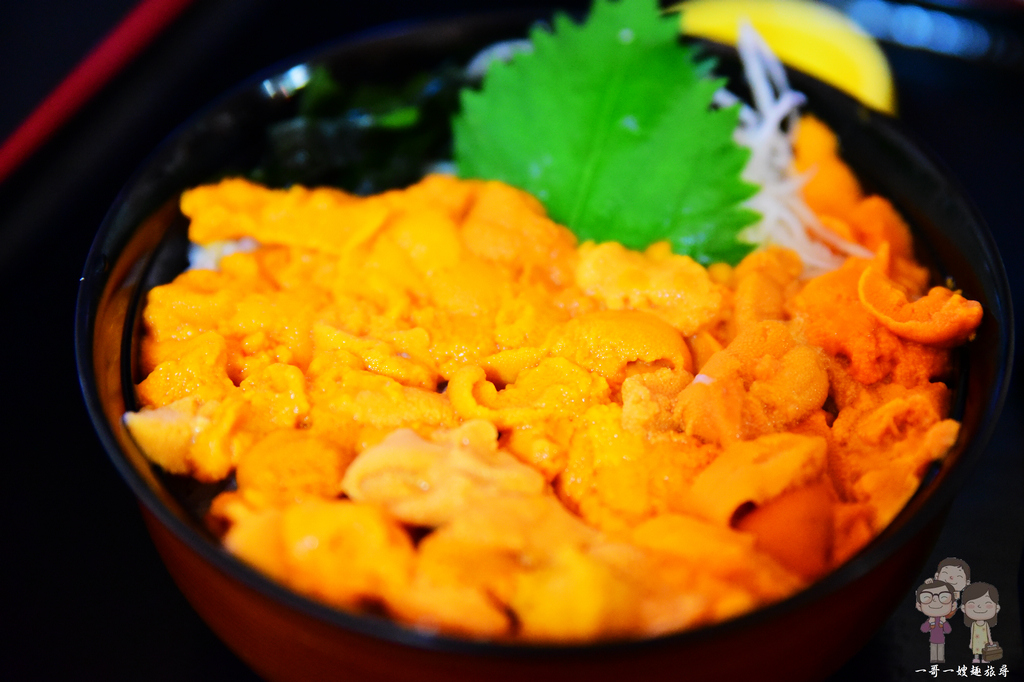 北海道積丹｜漁師の店 中村屋，積丹必吃的美味，滿滿鮮甜濃郁好滋味的赤海膽丼