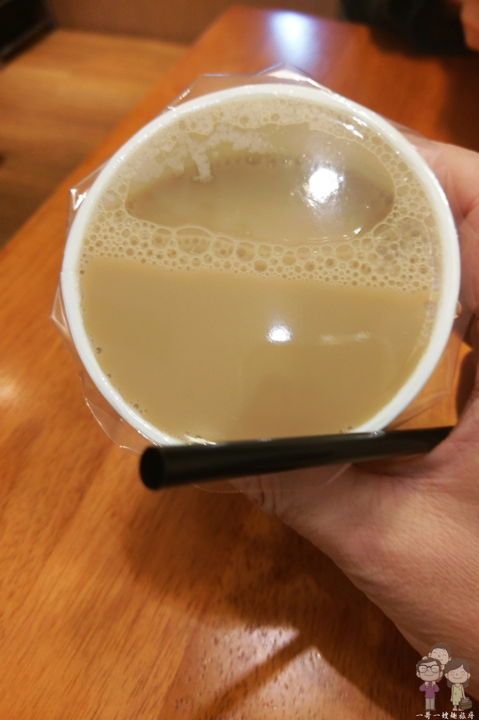 台北東區早餐｜真芳碳烤土司．紅茶牛奶　