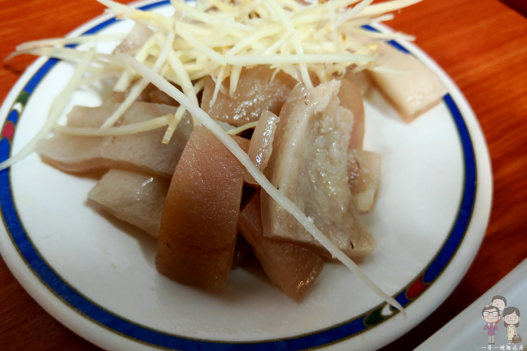 台北大同美味｜阿角紅燒肉 劉美麗．號稱地表最強美味的紅燒肉就在這啦！