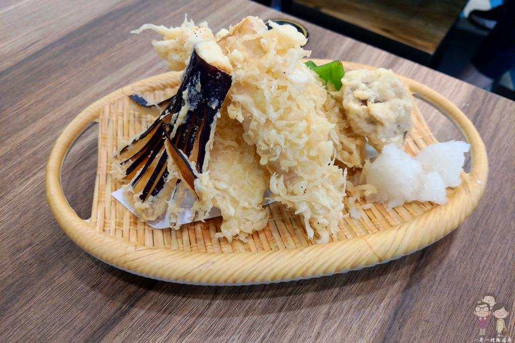新北新店美食｜大坪林捷運站走路五分鐘，試營運中的海吞壽司－日本家庭料理
