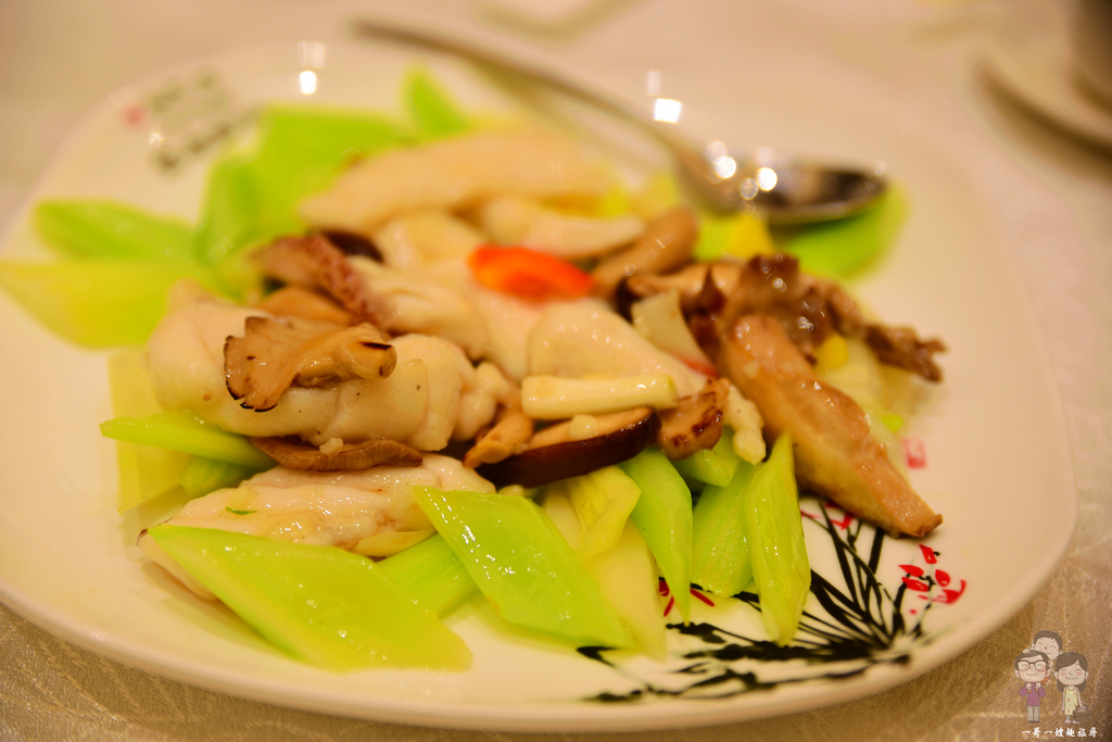 香港上環美食｜海港酒家 上環店，在地餐飲集團，宴客好所在，還吃的到活跳跳的阿拉斯加長腳蟹