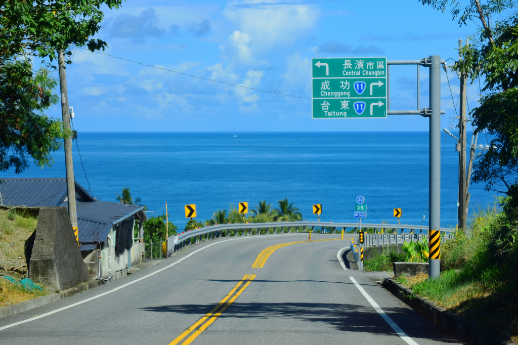 花蓮玉里↔️台東長濱｜玉長公路（台30線)，一片海藍藍的公路美景