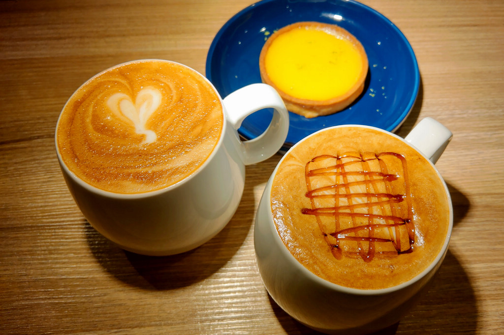 台北文山喝咖啡｜Alleys Cafe 秘徑咖啡館，萬隆捷運站附近，巷弄內的文青風小清新咖啡館，不限時／有插座