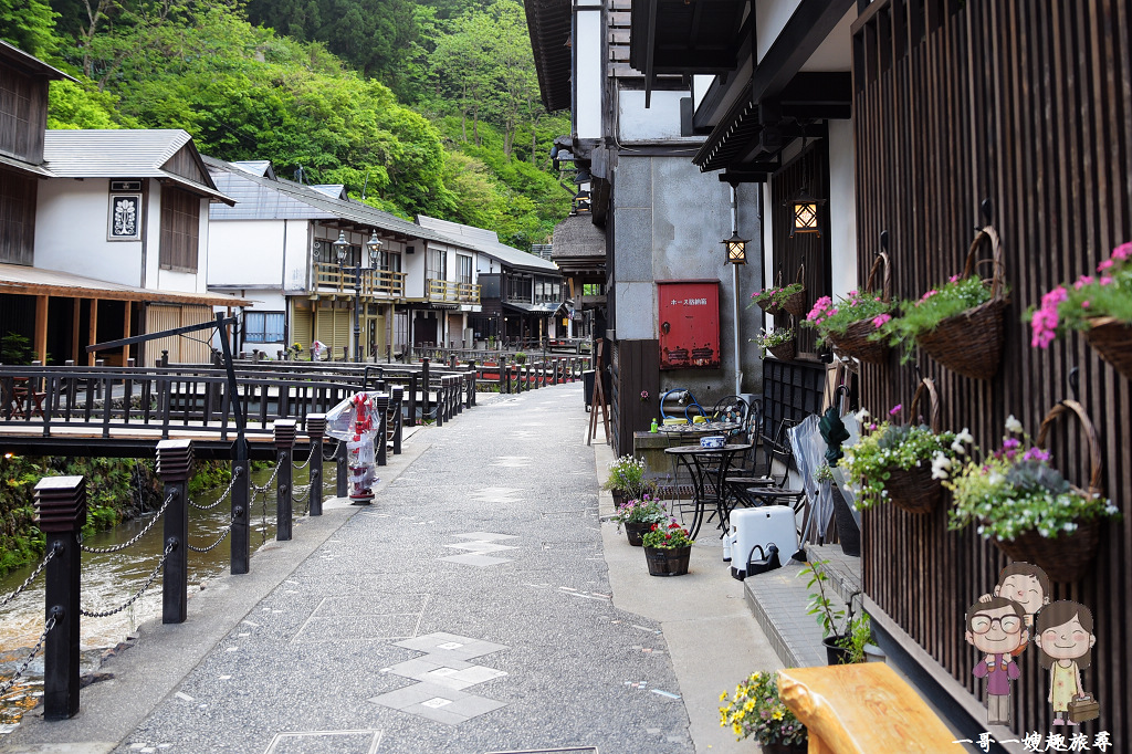 日本山形－銀山溫泉｜沒有白雪靄靄！新綠藍調的大正浪漫，也是美到讓人會忘記呼吸的