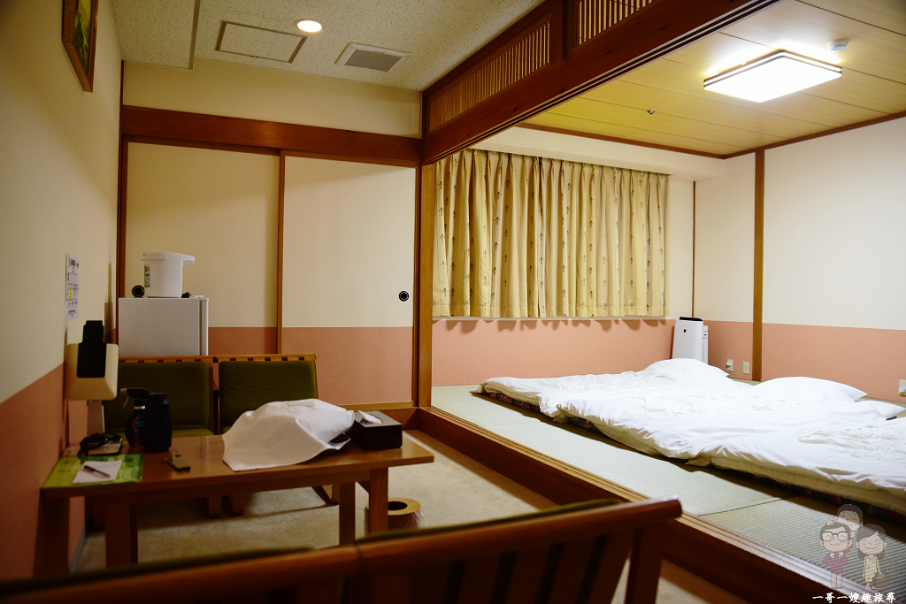 日本山形的新庄住宿｜NEW GRAND HOTEL和式四人房，新庄駅走路五分鐘，自駕免費停車