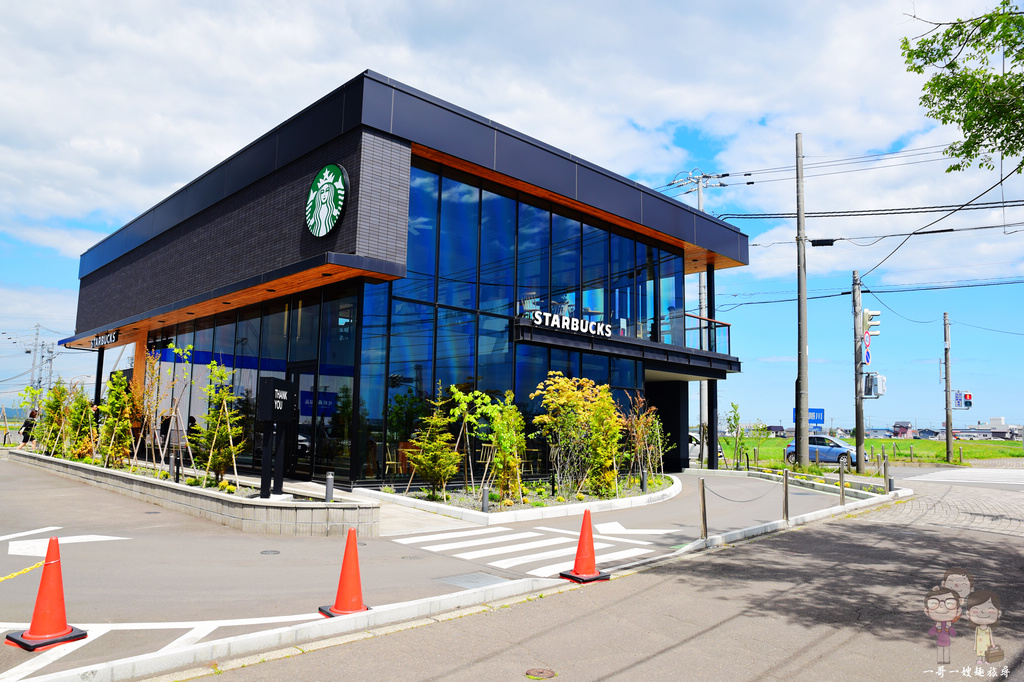 日本特色星巴克｜日北最東的STARBUCKS Coffee～ 釧路 鶴見橋店，感受道東清新自然的優閒氛圍