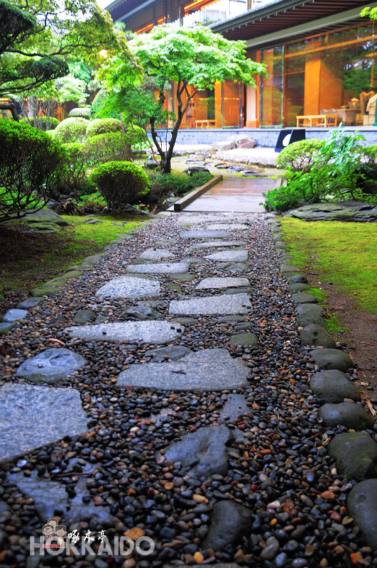 函館住宿｜有超大庭園建築的溫泉旅宿．湯元啄木亭