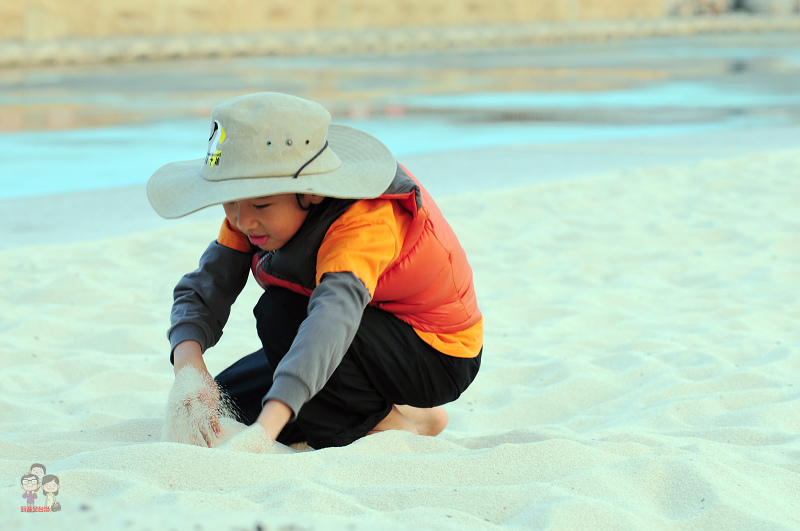 嘉義東石｜東石漁人碼頭，賞夕陽餘暉小孩玩沙的好地方