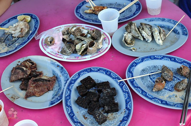 宜蘭壯圍美食｜嘉澎碳烤澎湖牡蠣，搬新址後的初訪，以往為人詬病的衛生條件，蒼蠅好像變少了唷！