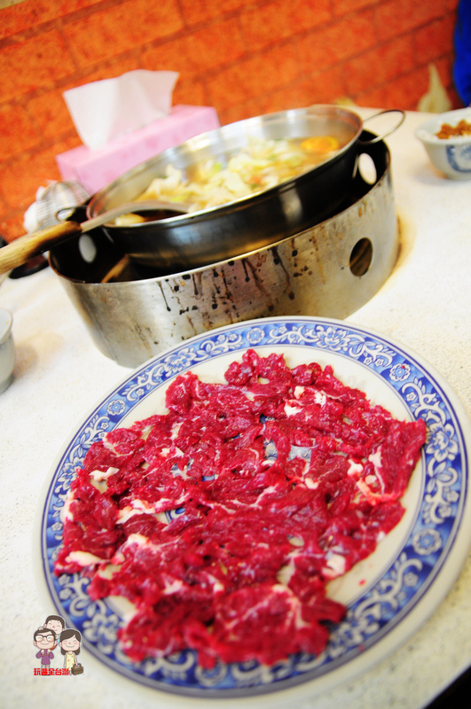 台南仁德美食｜阿裕牛肉涮涮鍋 – 牛肉湯，真正的鮮甜好滋味．阿裕現宰牛肉火鍋．牛肉湯